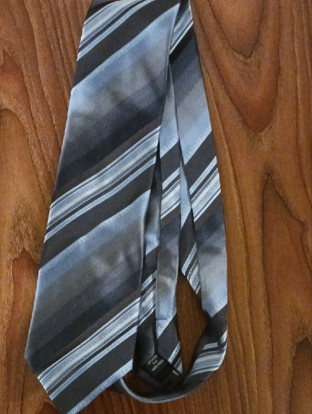 Kenneth Cole Reaction Striped Gray and Black Silk Tie